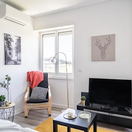 Akicity Campolide Alabaster Apartment
